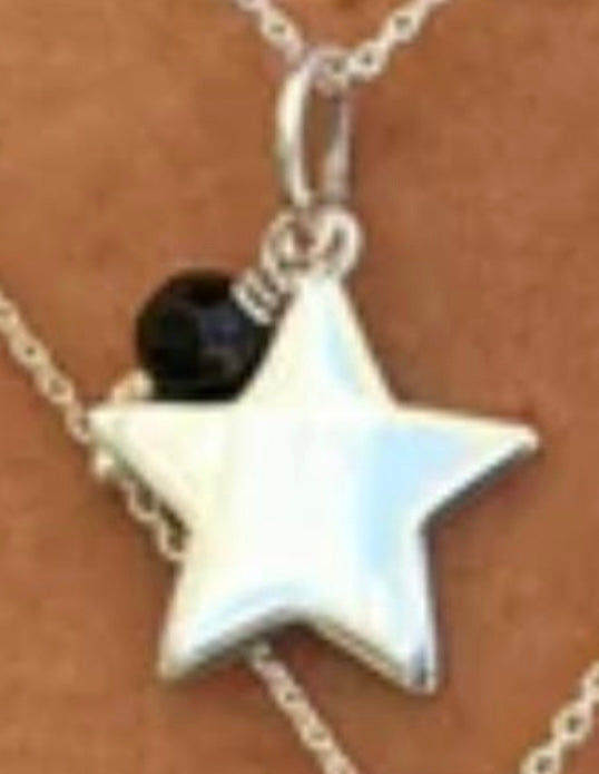 Colgante Estrella de Plata con piedra ónix