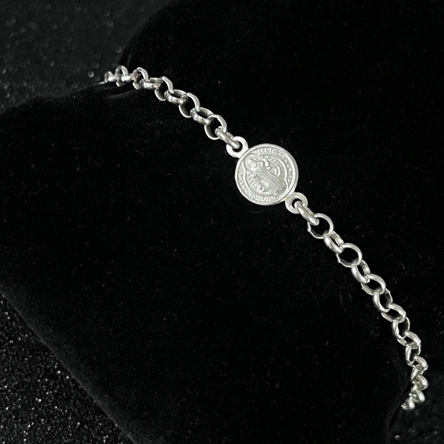 Pulsera cadenita de Plata con San Benito