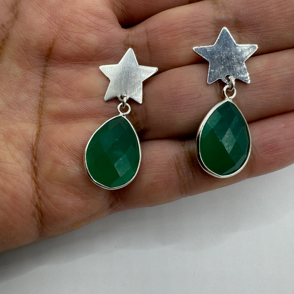 Aros de Estrella de Plata con piedra natural verde Aventurina