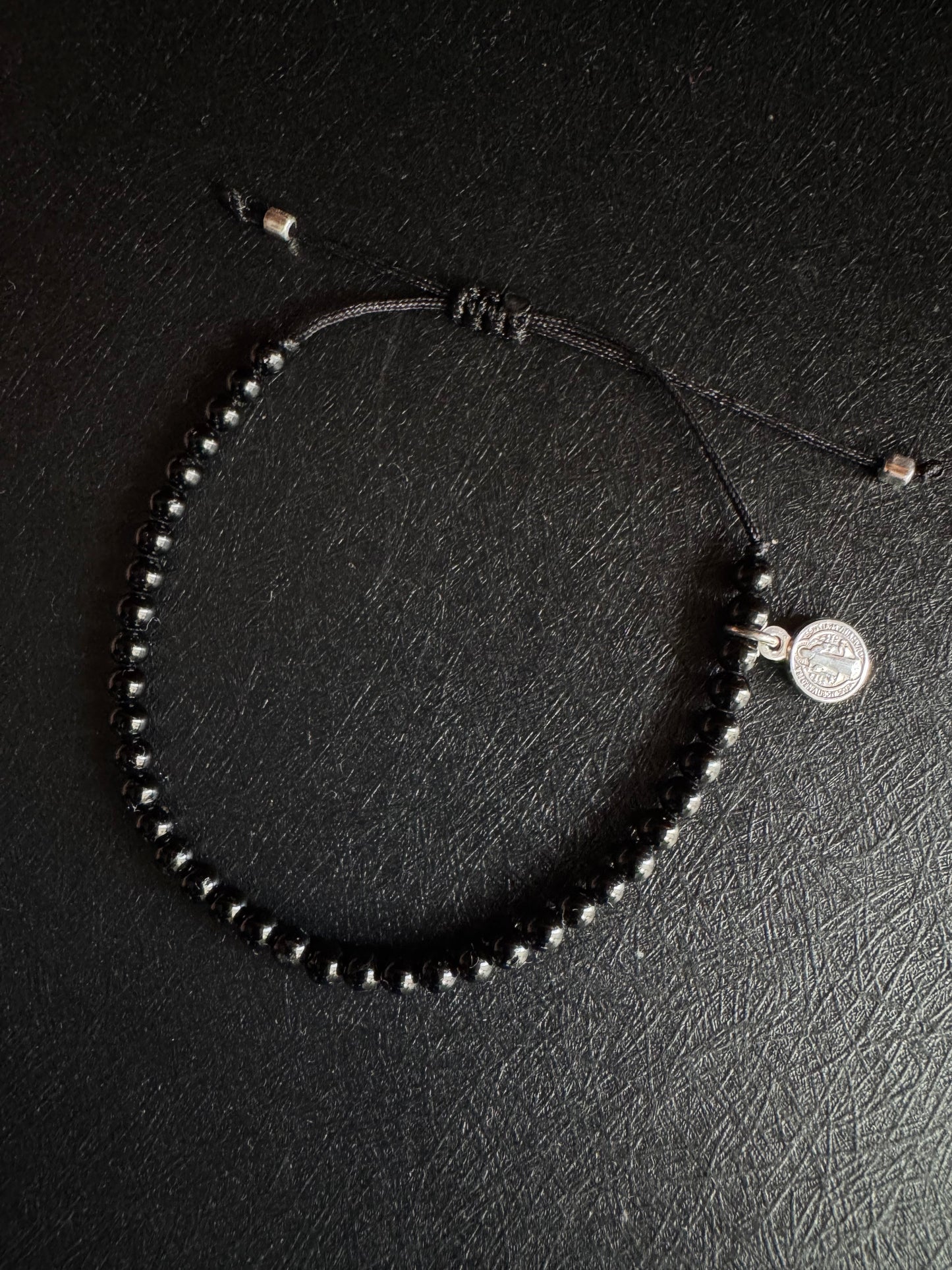 Pulsera Turmalina con San Benito Plata