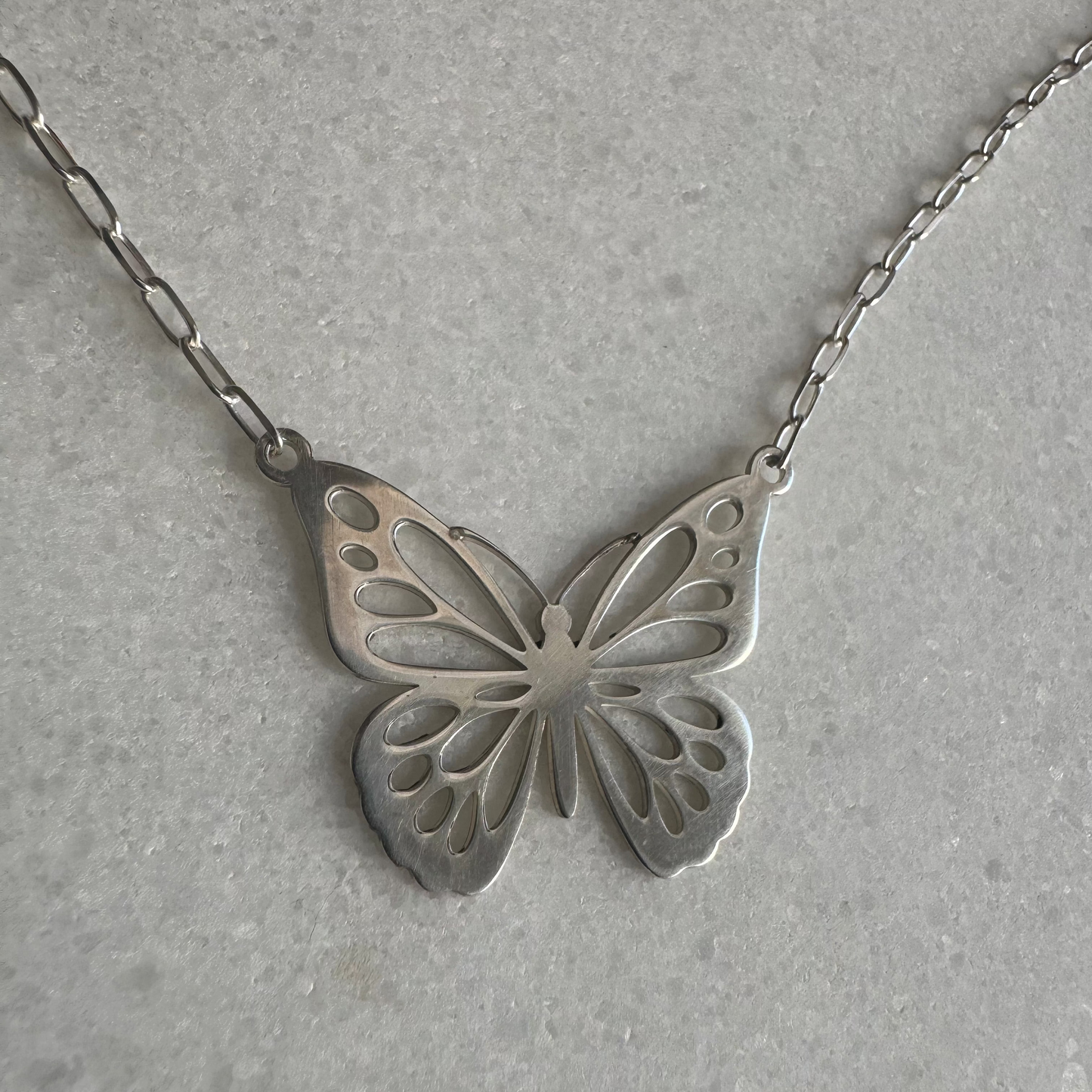 Collar Mariposa de Plata