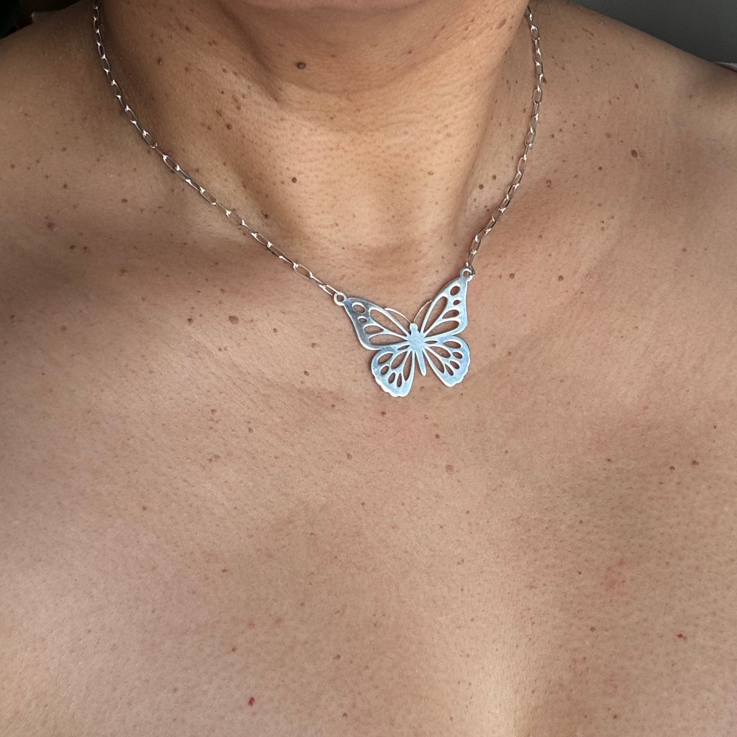 Collar Mariposa de Plata