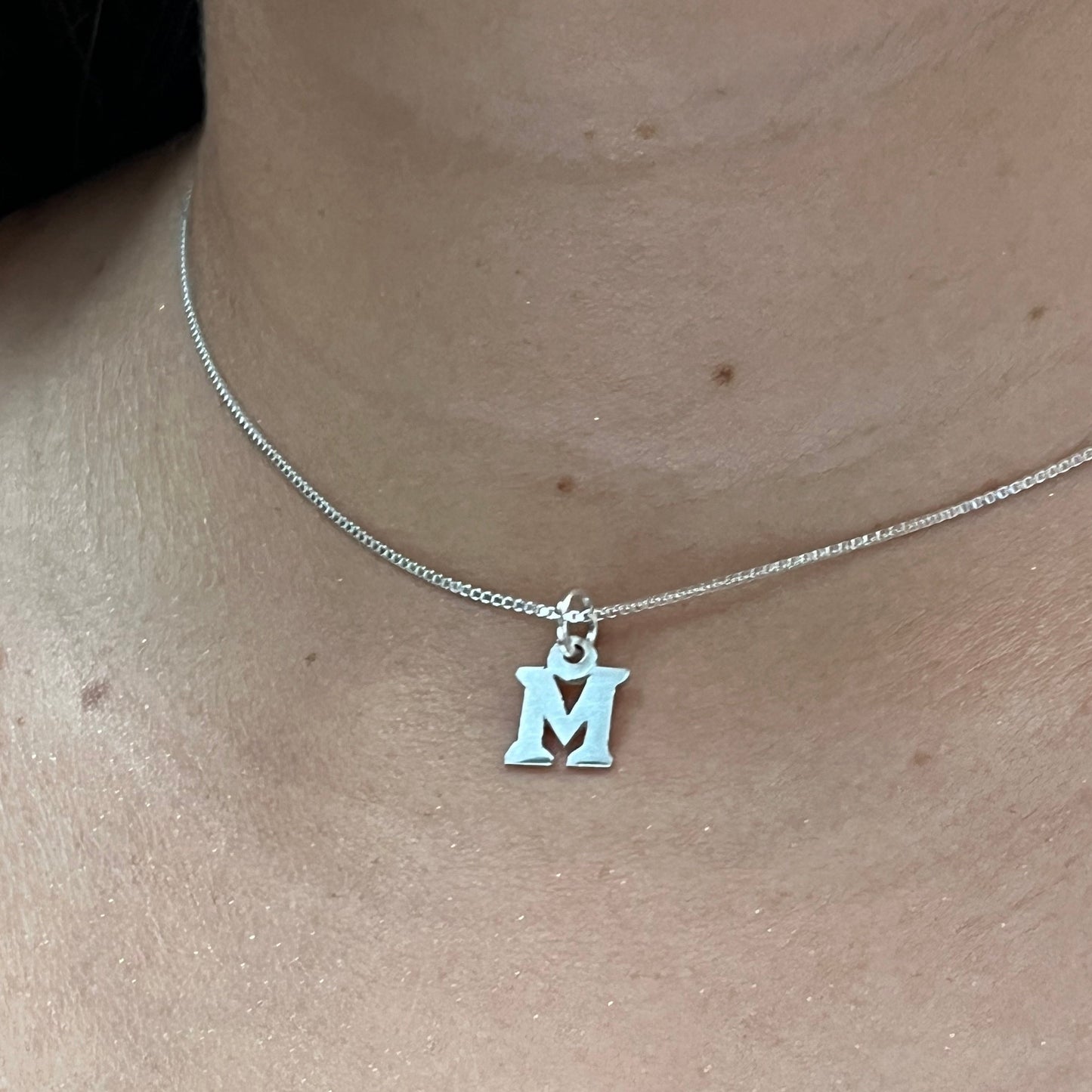 Collar "M" de Plata