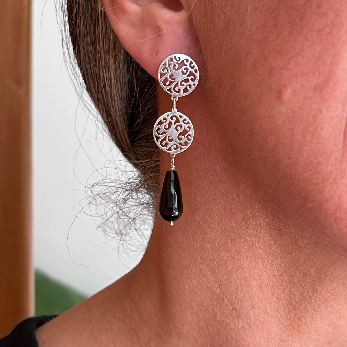 Aros  "Javiera" Plata Onix Negro