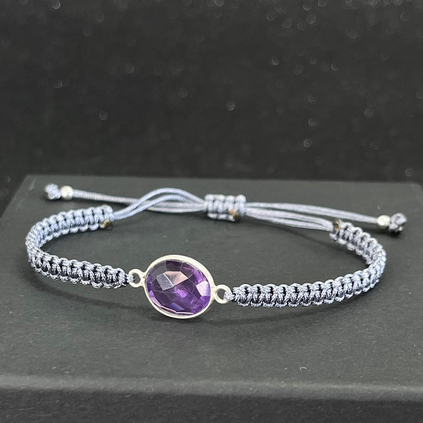 Pulsera "Amalia" Amatista de Plata - Hilo gris